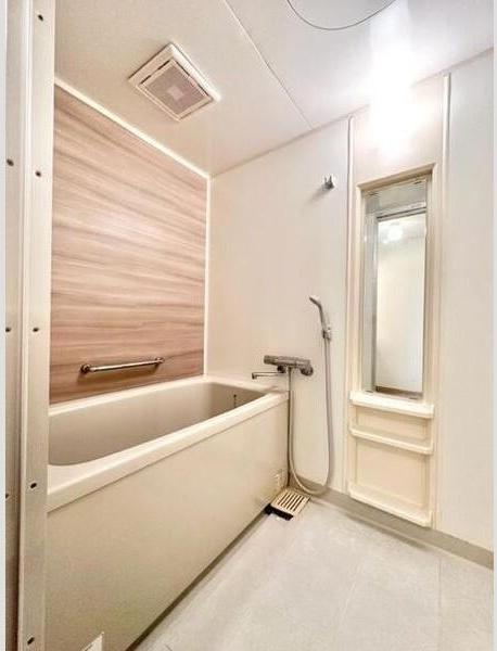 ソレイユ正徳の浴室|落ち着いた空間のお風呂です