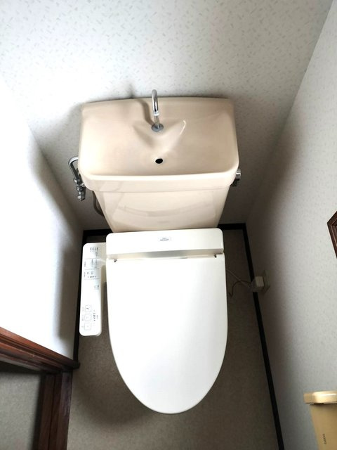 アルファメゾン二番館のトイレ|他号室の写真です。