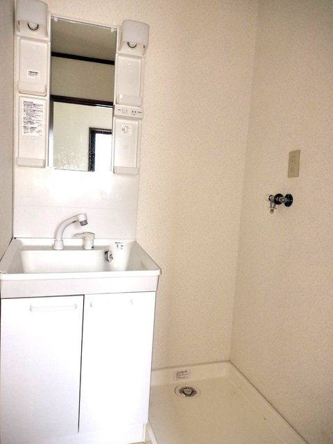 アルファメゾン二番館の洗面所|他号室の写真です。