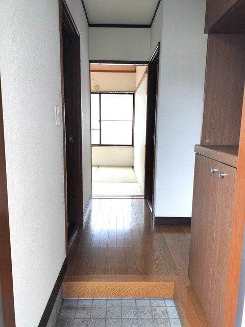 アルファメゾン二番館の玄関|他号室の写真です。