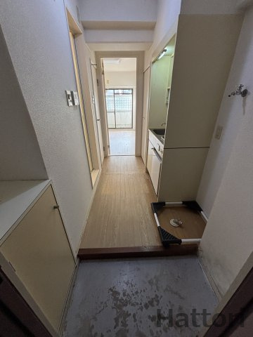 フローライト関大前の玄関