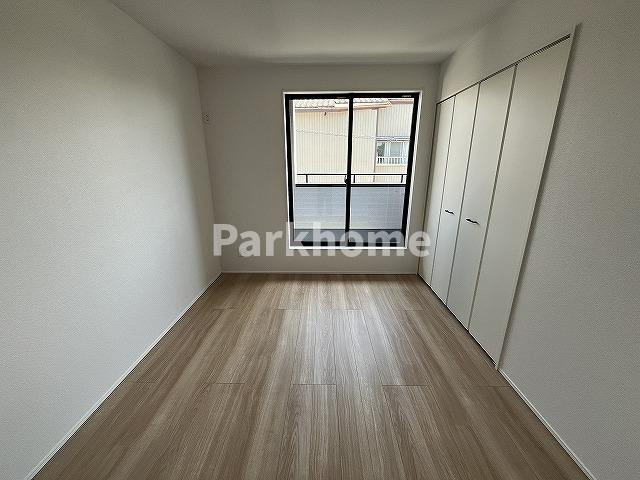 土佐市高岡町甲 5期1棟1 新築戸建ての洋室