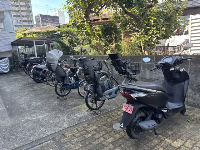 コスミック湘南のその他共用部分|駐輪場