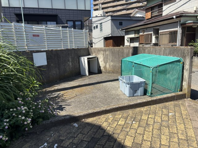 コスミック湘南のその他共用部分|敷地内ごみ置場