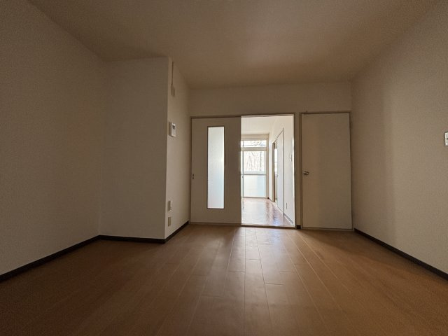 メゾン稲荷山の居間・リビング