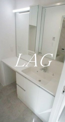 【洗面所】 | エスホームズ高輪 | 独立洗面台です。