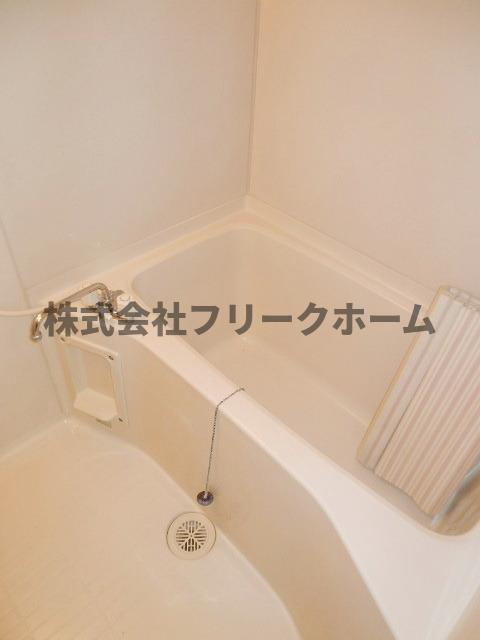 武蔵野市境南町２丁目の賃貸マンションの浴室