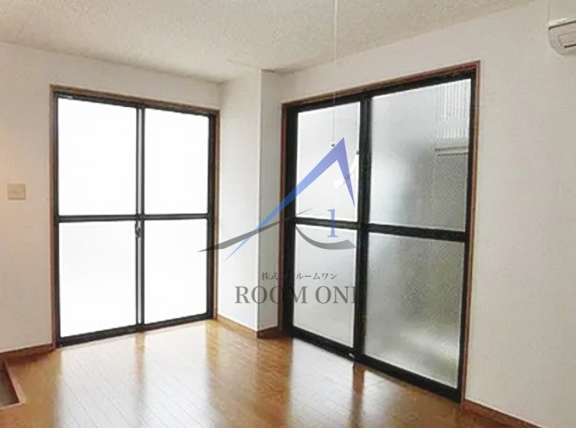 めぞん浅倉の居間・リビング|洋室のお部屋です。