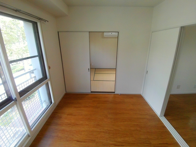 マリンクレール御影の洋室