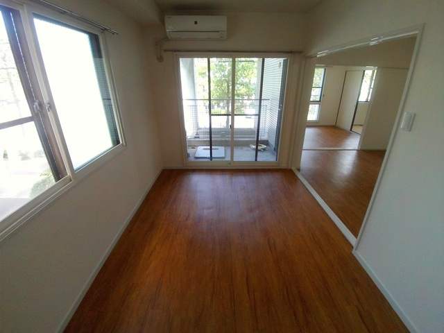 マリンクレール御影の洋室