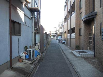 ポルトボヌールの周辺|前面道路