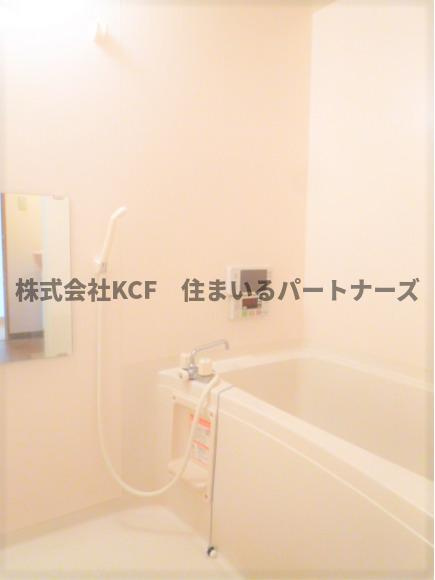 ルネス荒木三番館の浴室|ゆったり過ごせるお風呂です