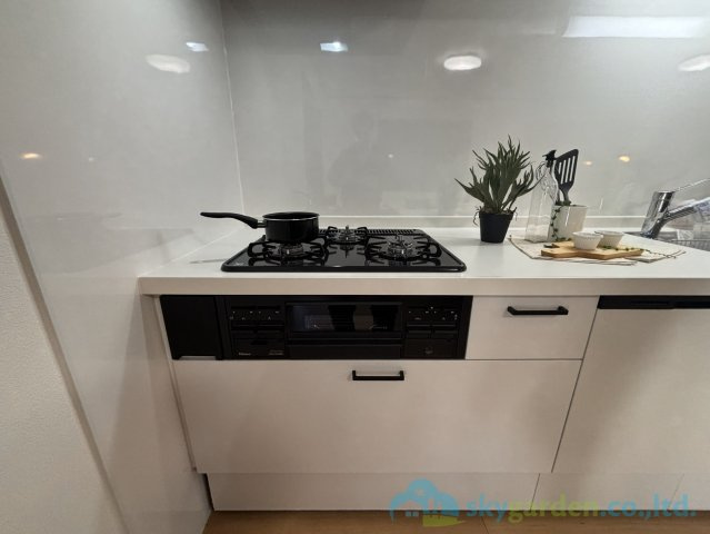 大磯町西小磯　中古戸建のキッチン