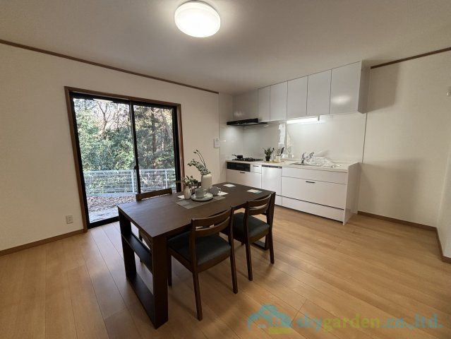 大磯町西小磯　中古戸建のキッチン