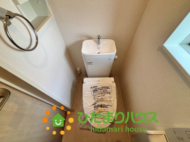 久喜市久喜東10期　新築一戸建て　09　グラファーレのトイレ