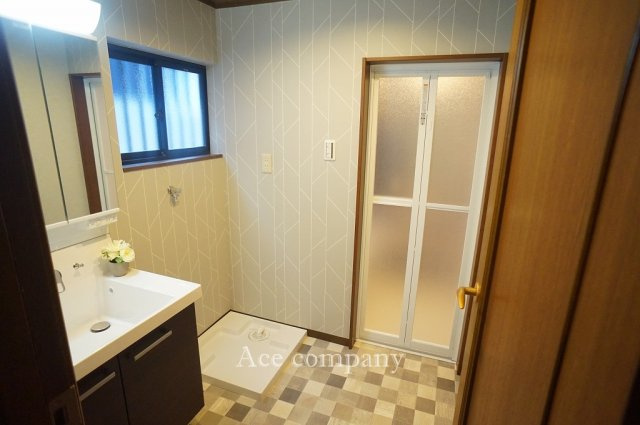 【ランドリースペース】 | 東大阪市御厨栄町2丁目 | 洗濯パン新調です☆
