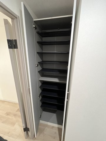 大阪市都島区内代町２丁目の賃貸マンションの玄関