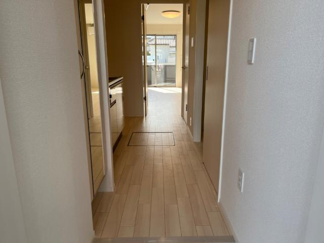 ヴィラ・ソレイユ　Ａ　の内装|廊下（イメージ）