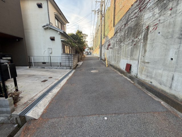 神戸市長田区長尾町二丁目中古戸建の前面道路含む現地写真
