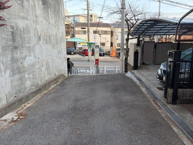 神戸市長田区長尾町二丁目中古戸建の前面道路含む現地写真