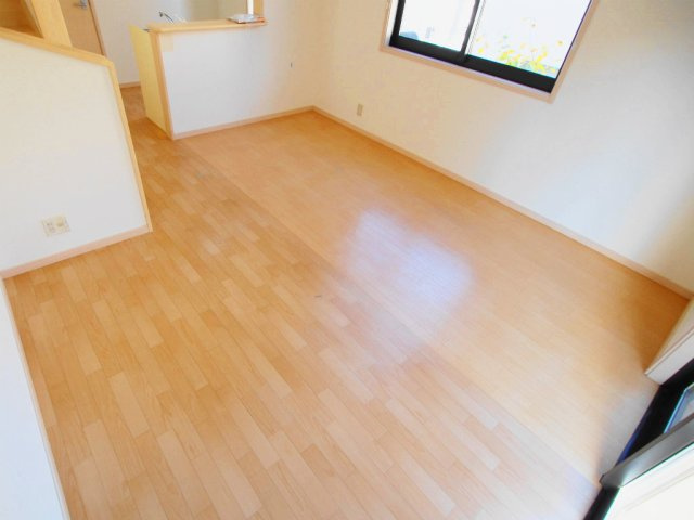 ピュア・ライフ・エムの居間・リビング|101号室の写真です。