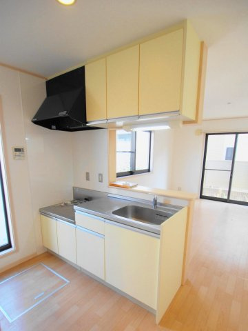 ピュア・ライフ・エムのキッチン|101号室の写真です。