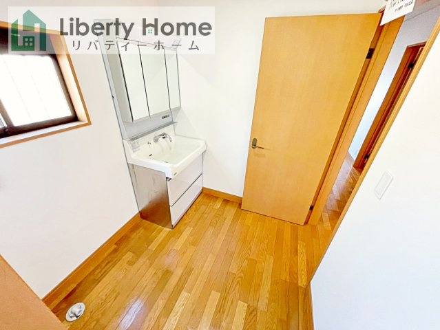 取手市新取手5丁目　中古戸建の脱衣所