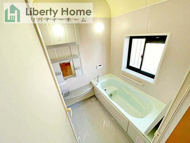 取手市新取手5丁目　中古戸建の浴室