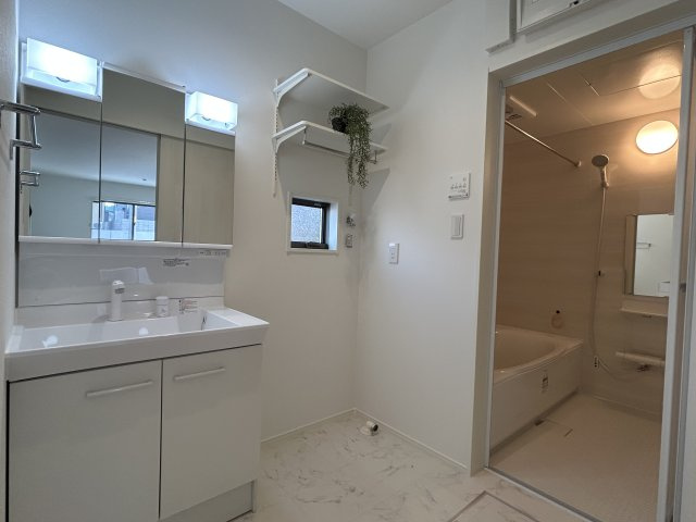 徳島市丈六町丈領建売①の脱衣所