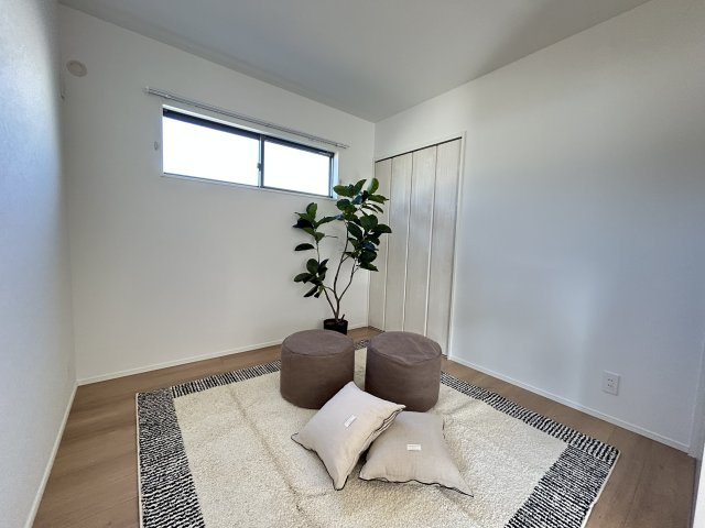 徳島市丈六町丈領建売①の洋室