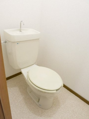 【トイレ】 | コーポ・ミッシェル | コンパクトで使いやすいトイレです