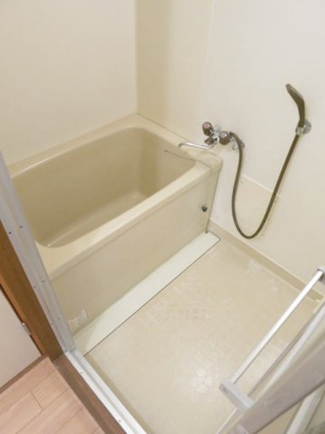 【浴室】 | コーポ・ミッシェル | 日々の暮らしに欠かせないお風呂です