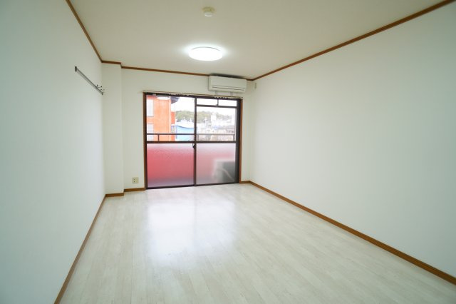 リヴェールＹの居間・リビング