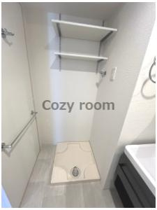 【収納】 | セレニテ江坂エクラ | 室内洗濯パン上部に収納棚があります♪