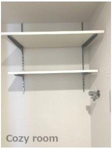 【収納】 | セレニテ江坂エクラ | 室内洗濯機置き場の上の「棚」