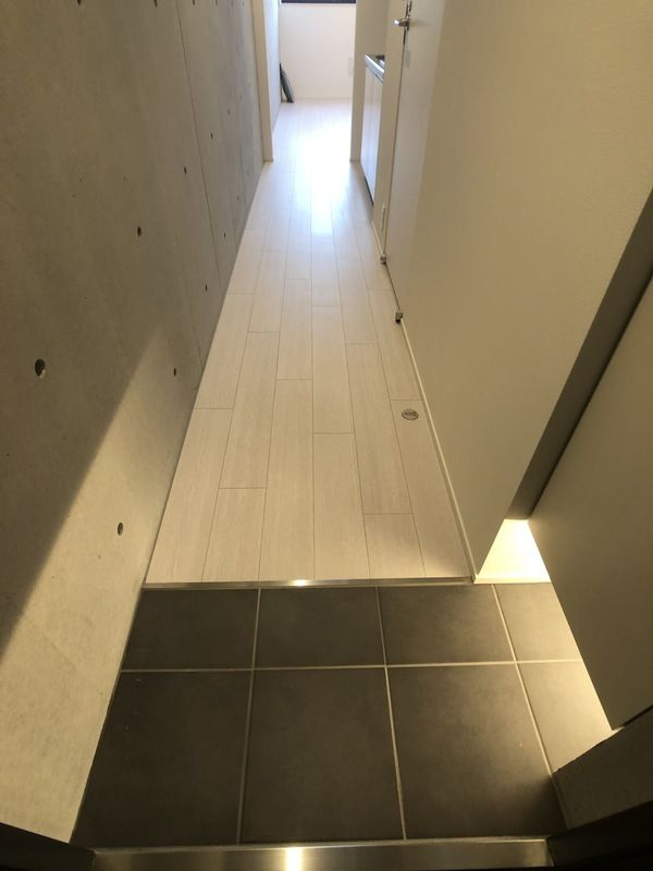 Fullea梅丘の玄関