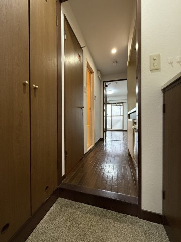 セピアコート田伏の玄関