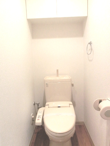 メゾン西梅田のトイレ|シャワー式トイレ