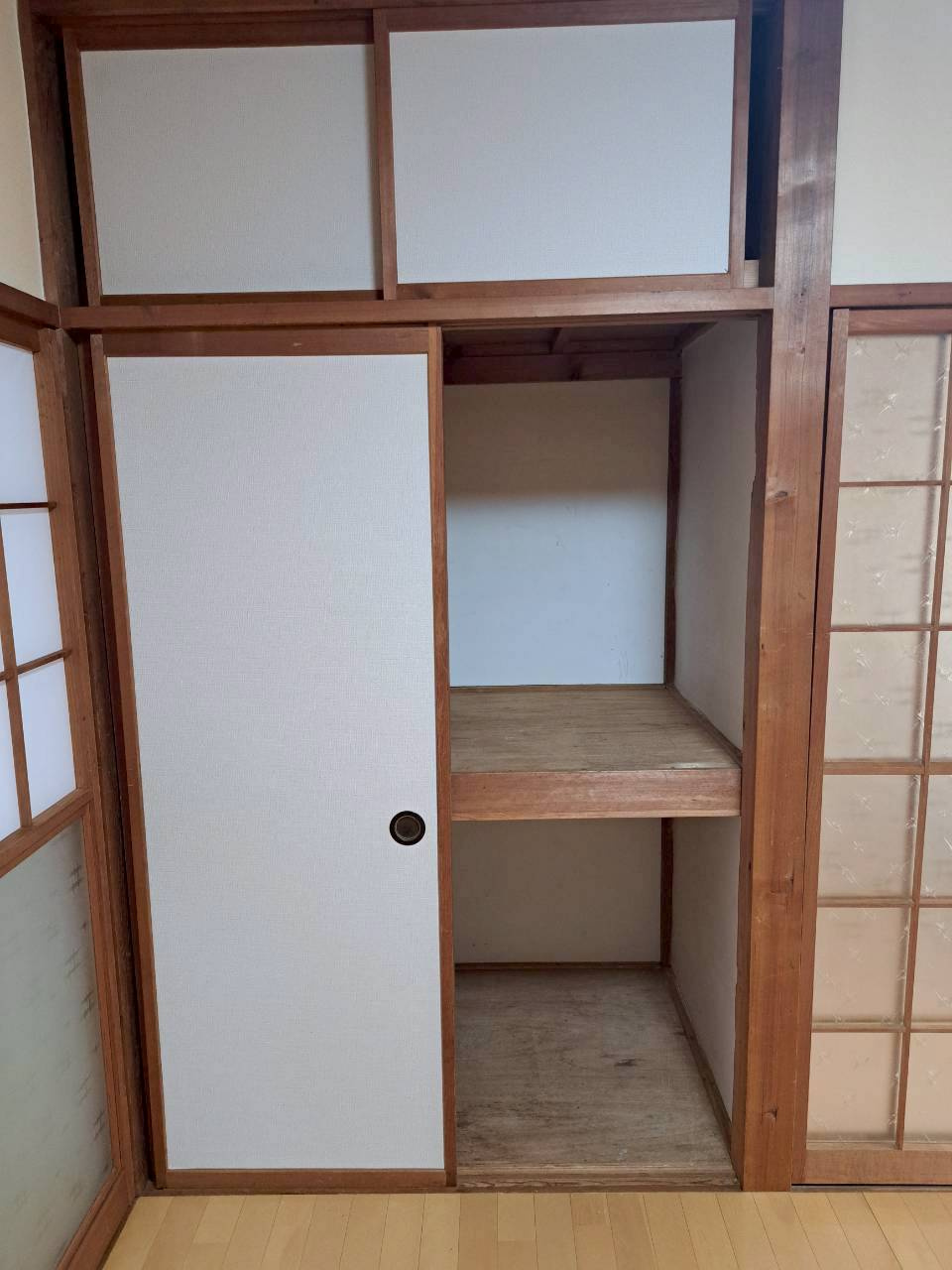 新潟市中央区女池３丁目のアパートの収納