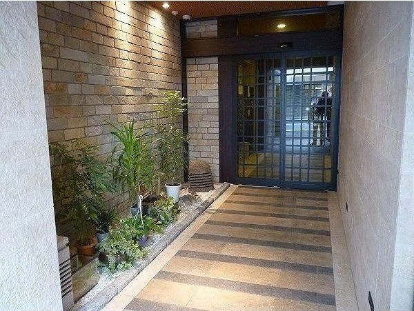 ジューム南船場のエントランス