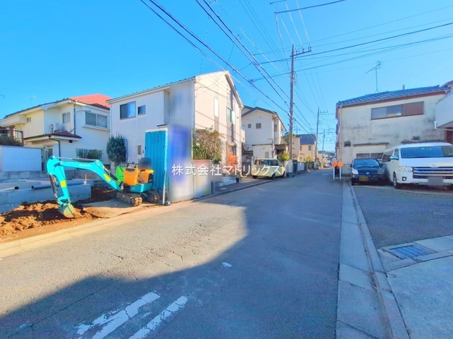 練馬区大泉学園町6丁目　機能的なこだわり邸宅　限定1棟の前面道路含む現地写真