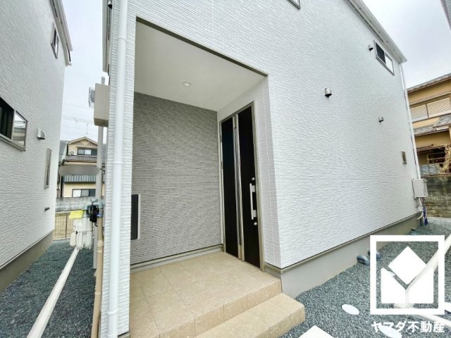 伏見区羽束師鴨川町　12号地の玄関