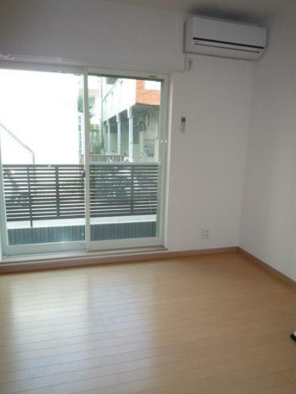 杉並区和泉１丁目のアパートの居間・リビング