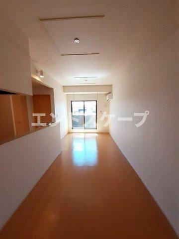 カーサ　フェリーチェＢの居間・リビング|高崎、前橋のお部屋探しはエンドスケープまで！お客様の理想お聞かせ下さい♪