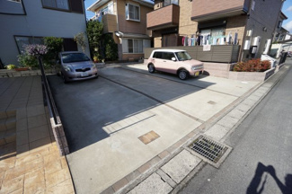 【駐車場】
