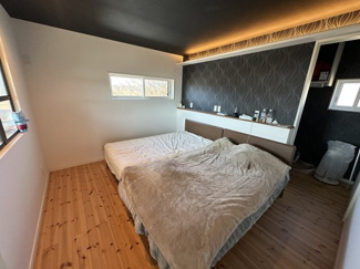 【洋室】 | 【北杜市明野町上手】南アルプス等の山並みが望める築浅物件 | ２階の洋室