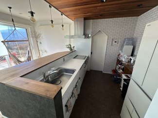 【キッチン】 | 【北杜市明野町上手】南アルプス等の山並みが望める築浅物件