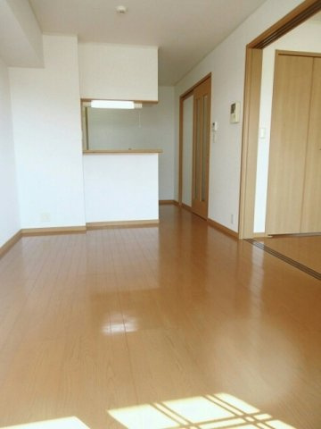 宇塚ハイツの居間・リビング