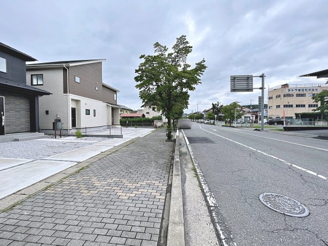 新築戸建・新築建売　みどり市大間々町大間々2期　大間々南小・大間々中の前面道路含む現地写真