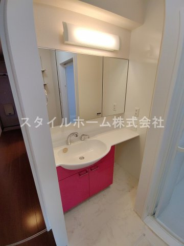 ＨＩＢＡＲＩの洗面所|イメージ写真